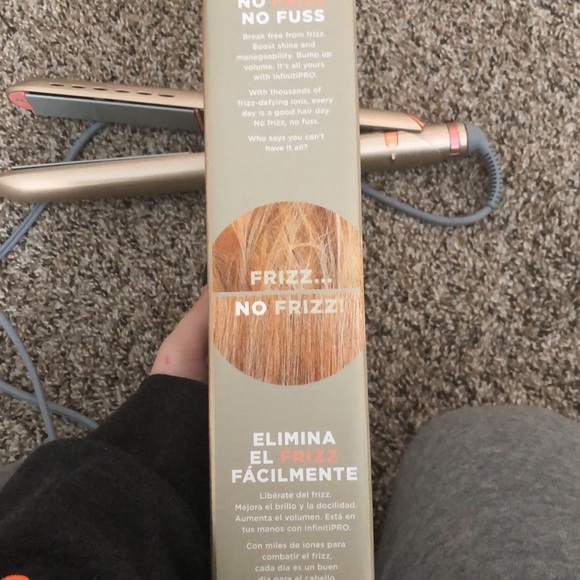 Infiniti Pro hair straightener by Conair - Picture 4 of 4